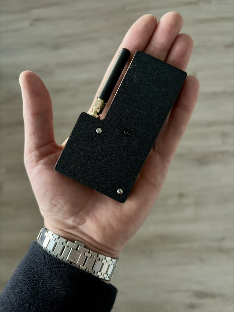 Custom 2W MeshCore Radio